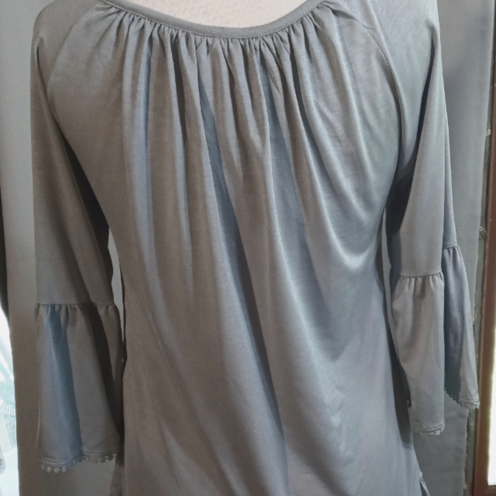 Ruffled Tunic Top - Picture 4 of 4